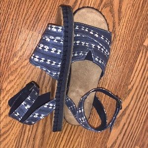 Toms sandals